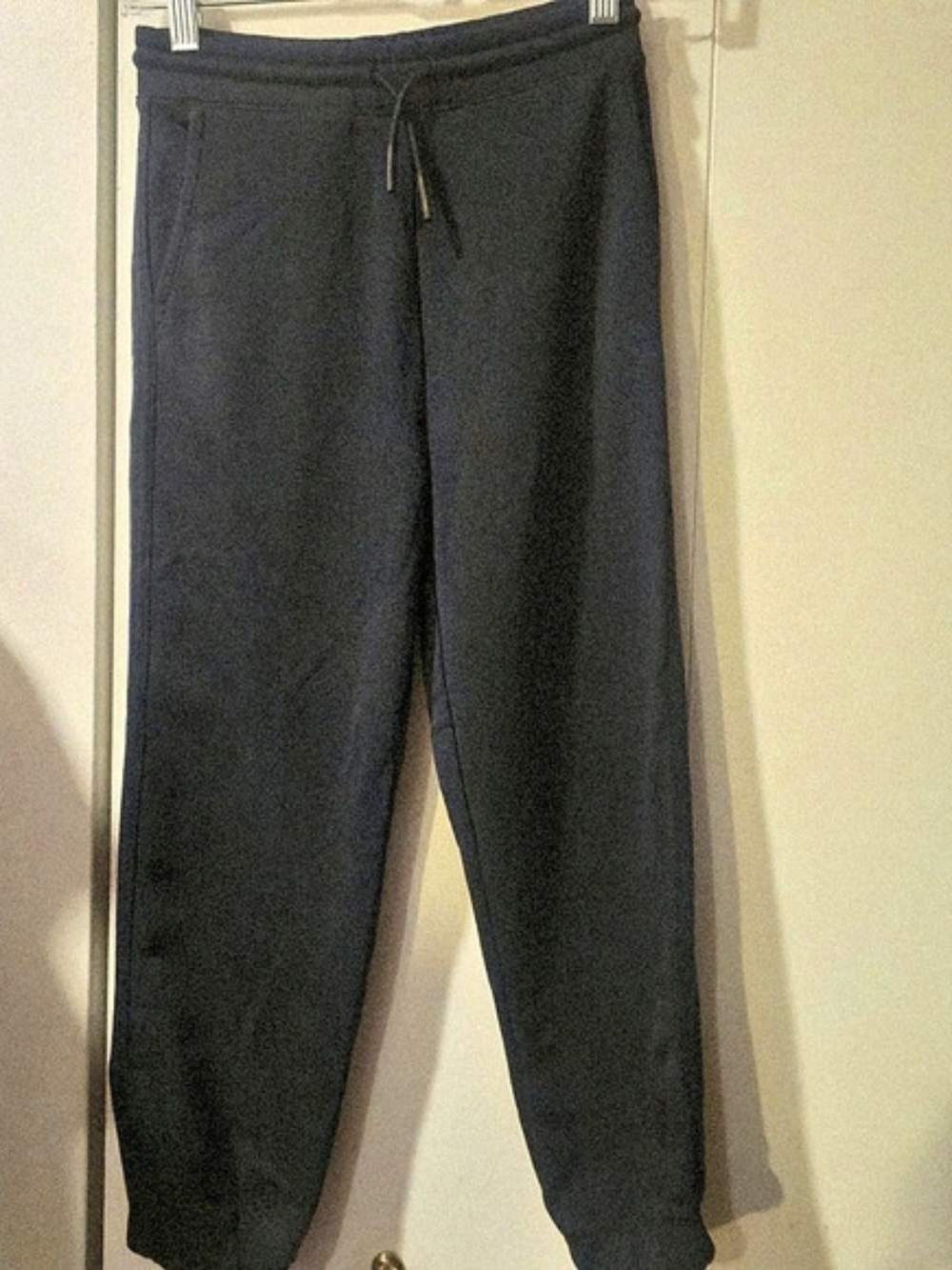 Amazon Essentials Boys' Fleece Jogger Sweatpants Medium Black